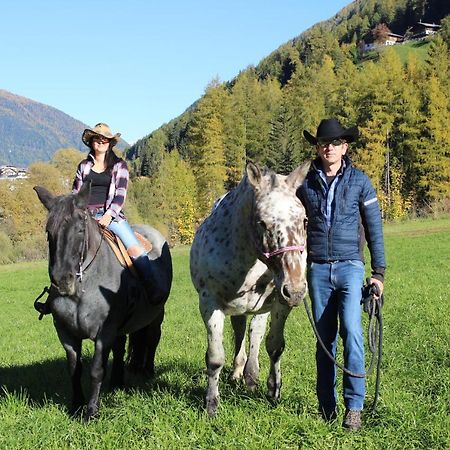 Texas Longhorn Ranch Neumannhof Appartement Cadipietra Buitenkant foto